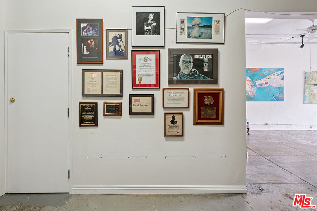 2847 S Robertson Blvd