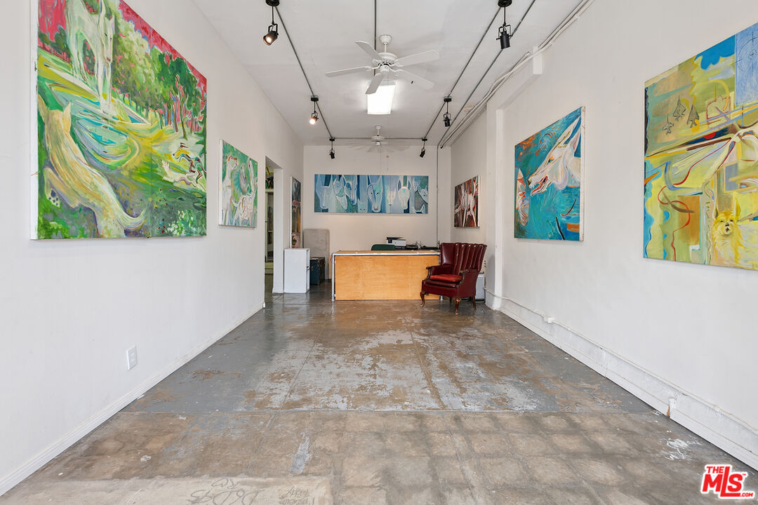 2847 S Robertson Blvd