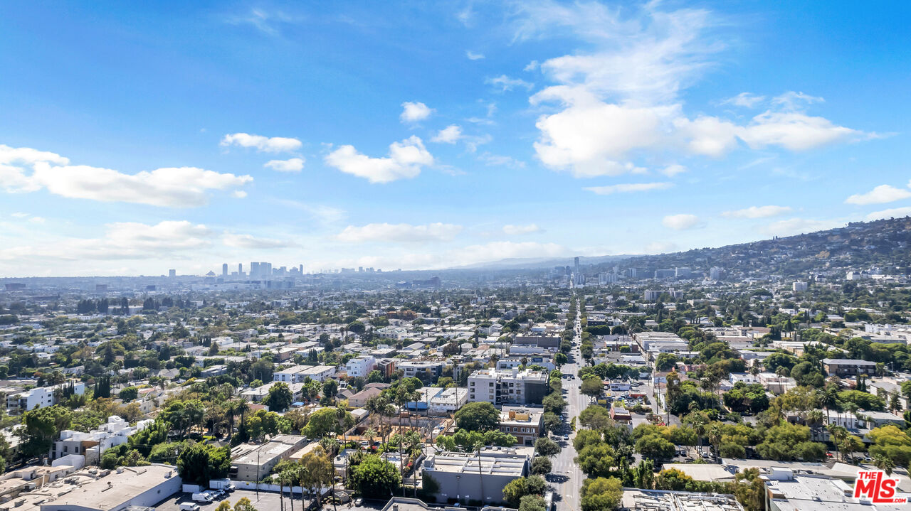 1123 N Formosa Ave Unit: 2