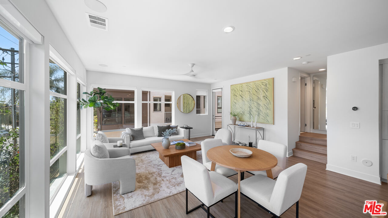 2111 N Cahuenga Blvd Unit: 1