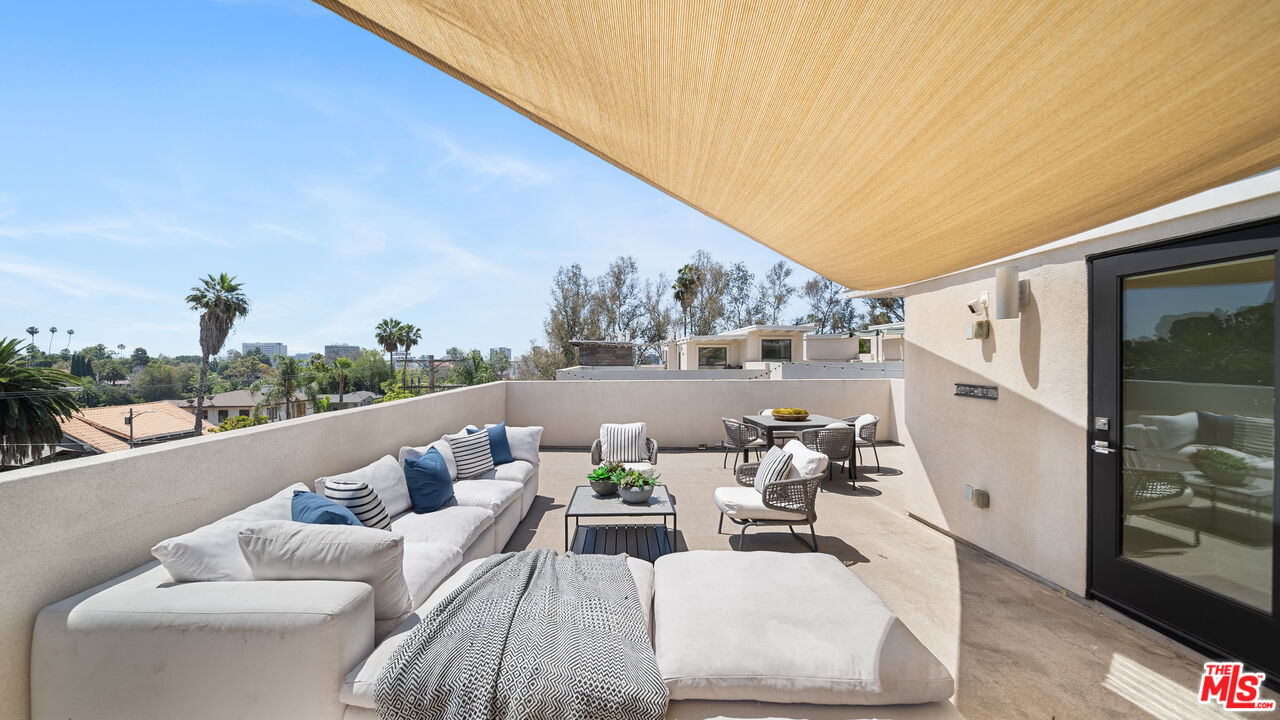 2111 N Cahuenga Blvd Unit: 1