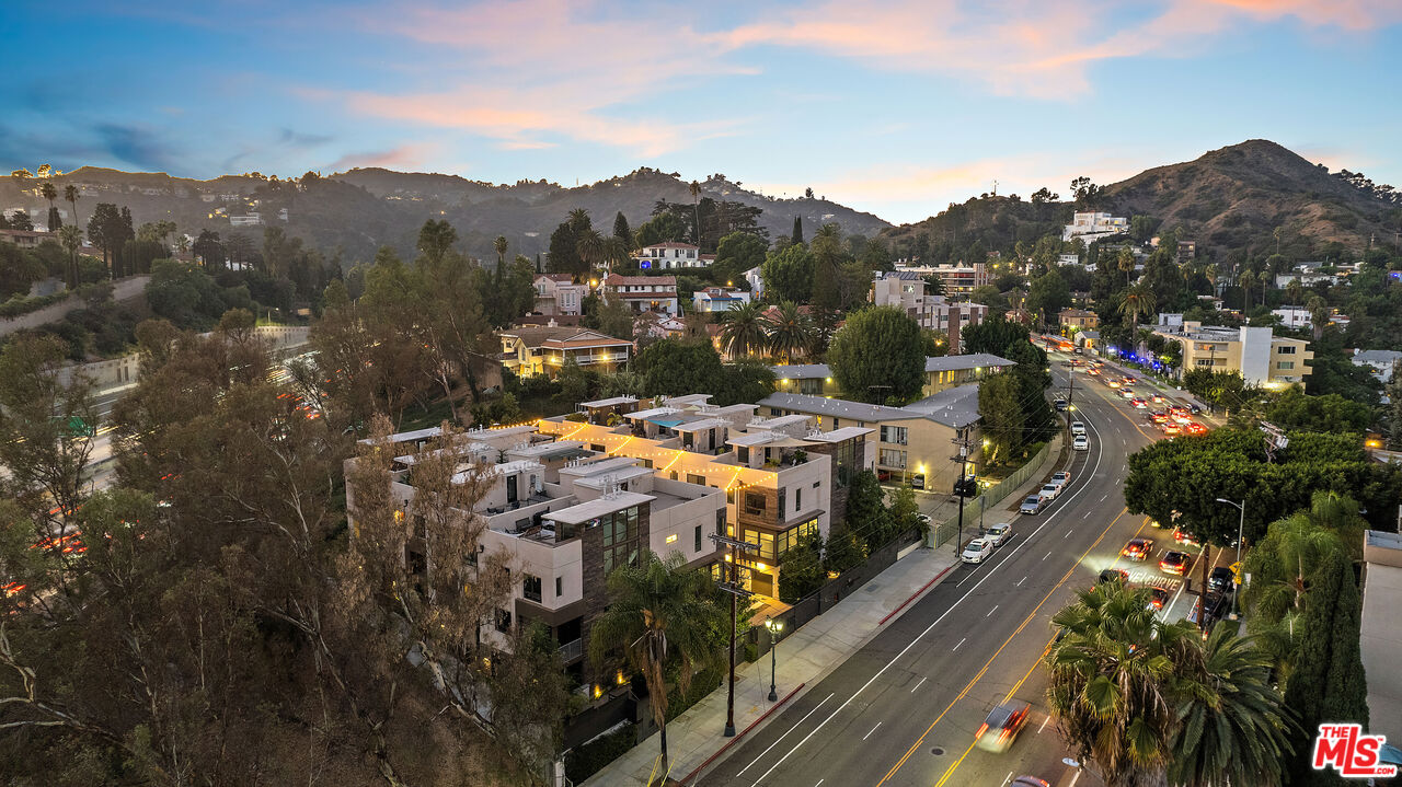 2111 N Cahuenga Blvd Unit: 1