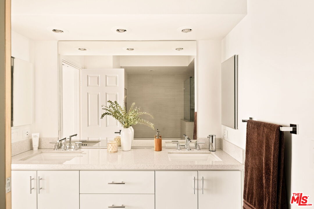 2940 Neilson Way Unit: 103