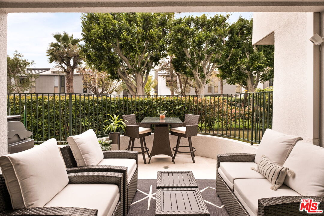 2940 Neilson Way Unit: 103