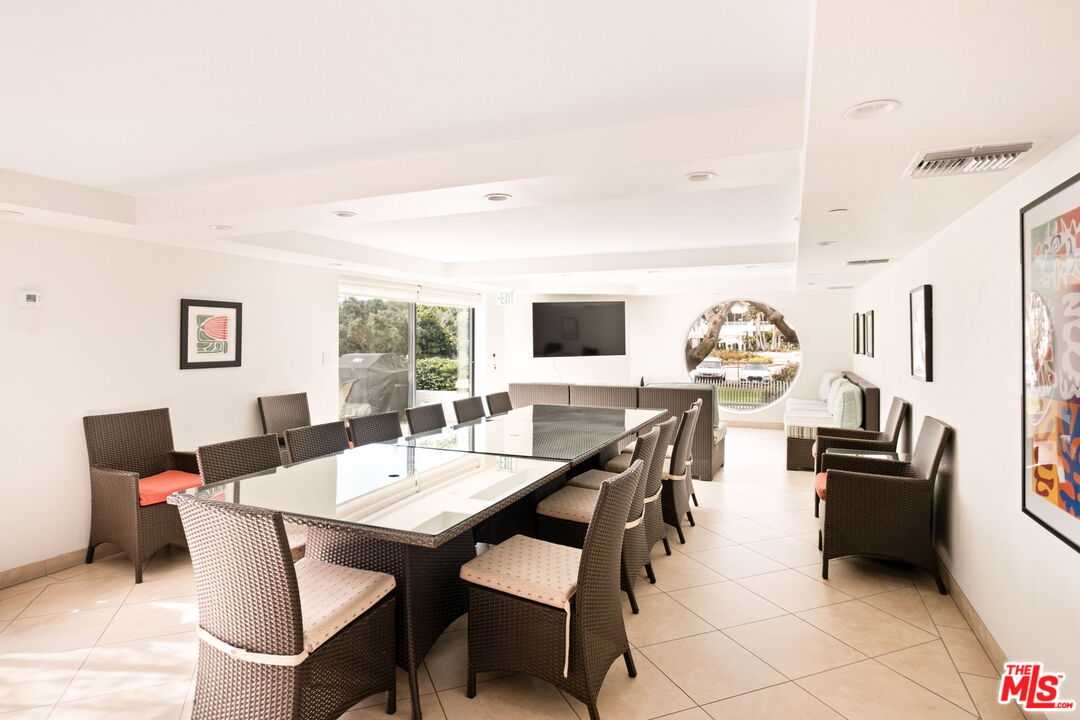 2940 Neilson Way Unit: 103