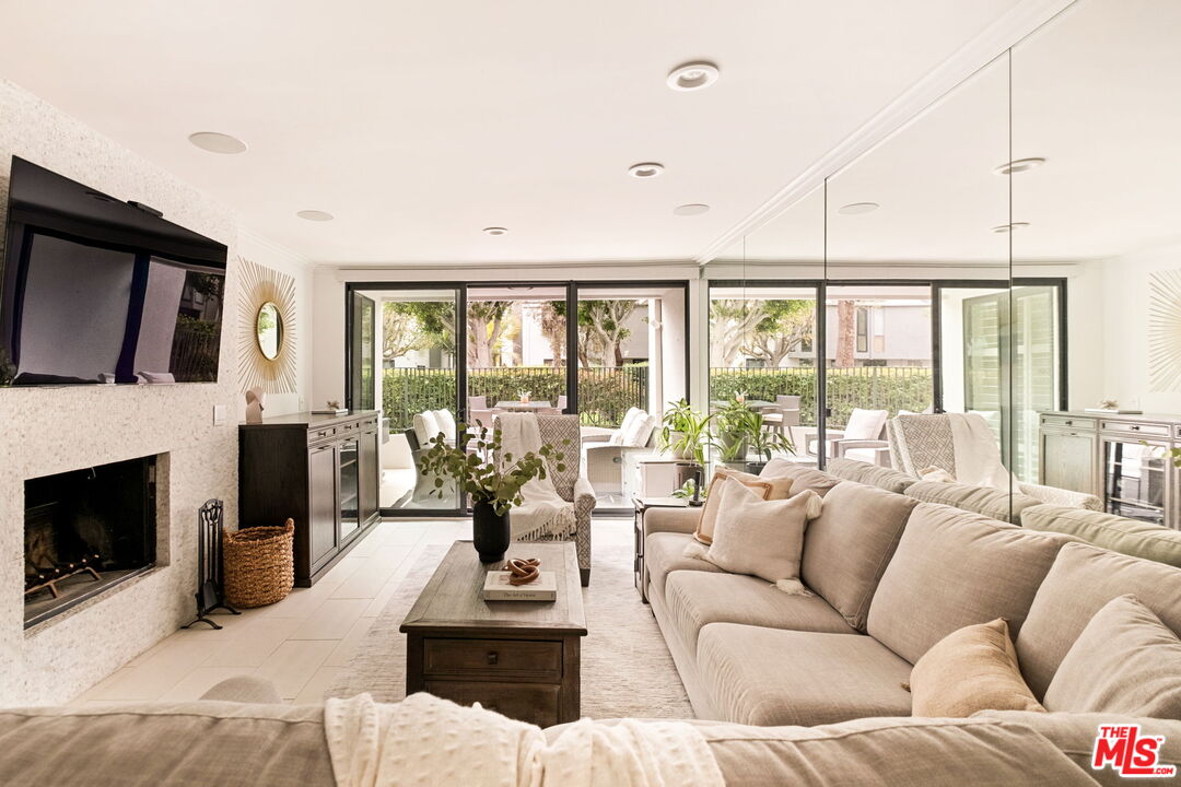 2940 Neilson Way Unit: 103