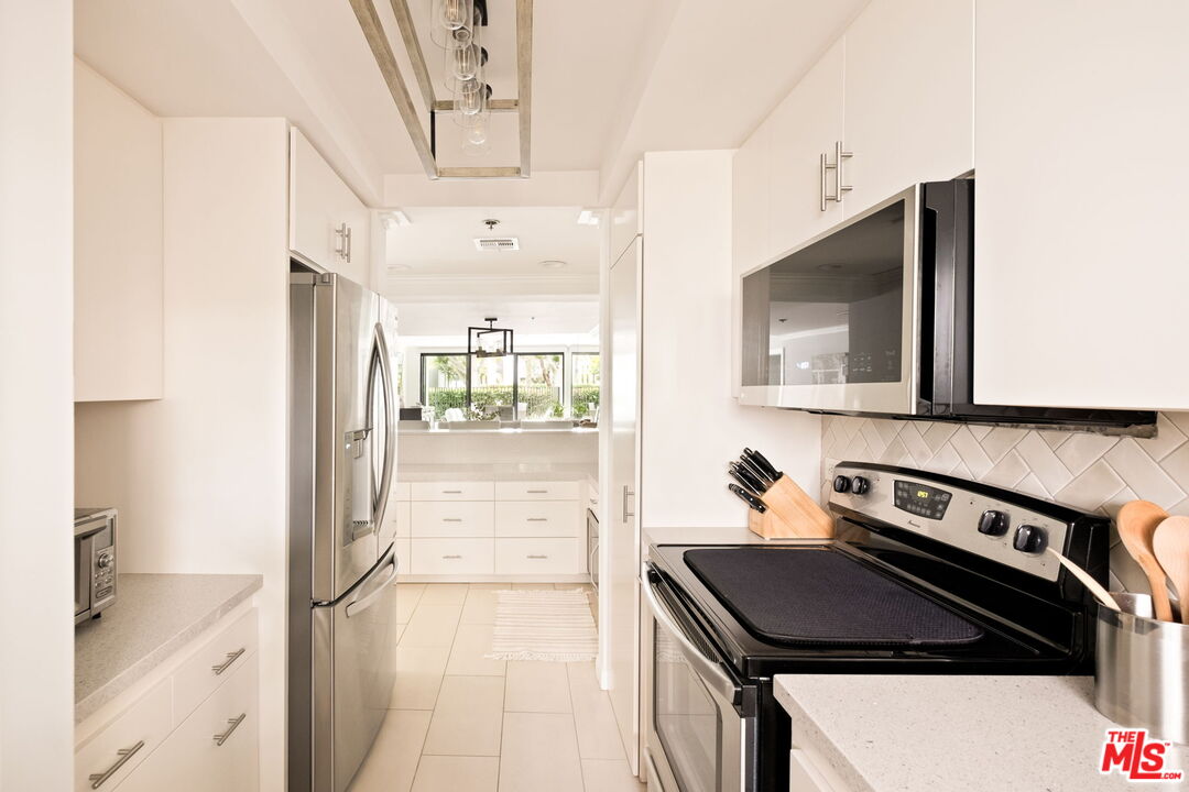 2940 Neilson Way Unit: 103