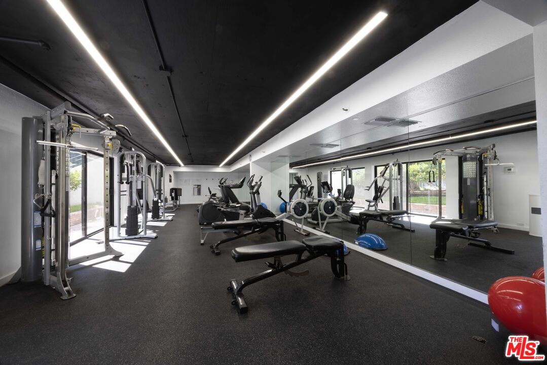 2940 Neilson Way Unit: 103