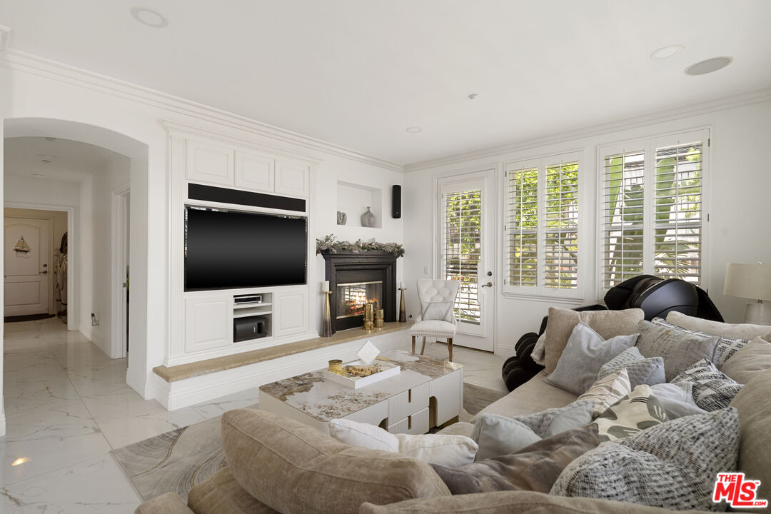 21615 Medina Estates Dr