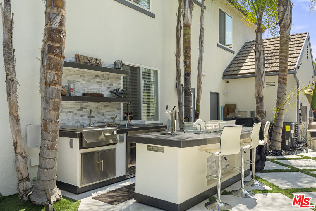 21615 Medina Estates Dr