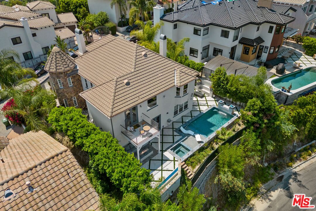 21615 Medina Estates Dr