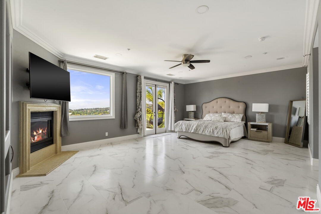 21615 Medina Estates Dr