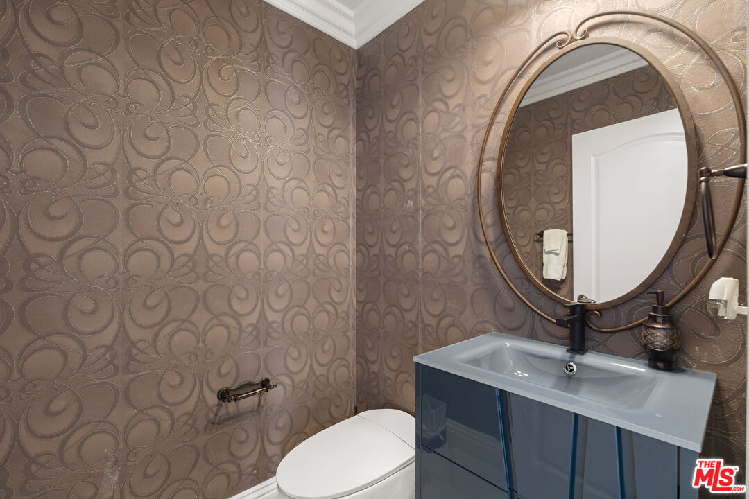 21615 Medina Estates Dr