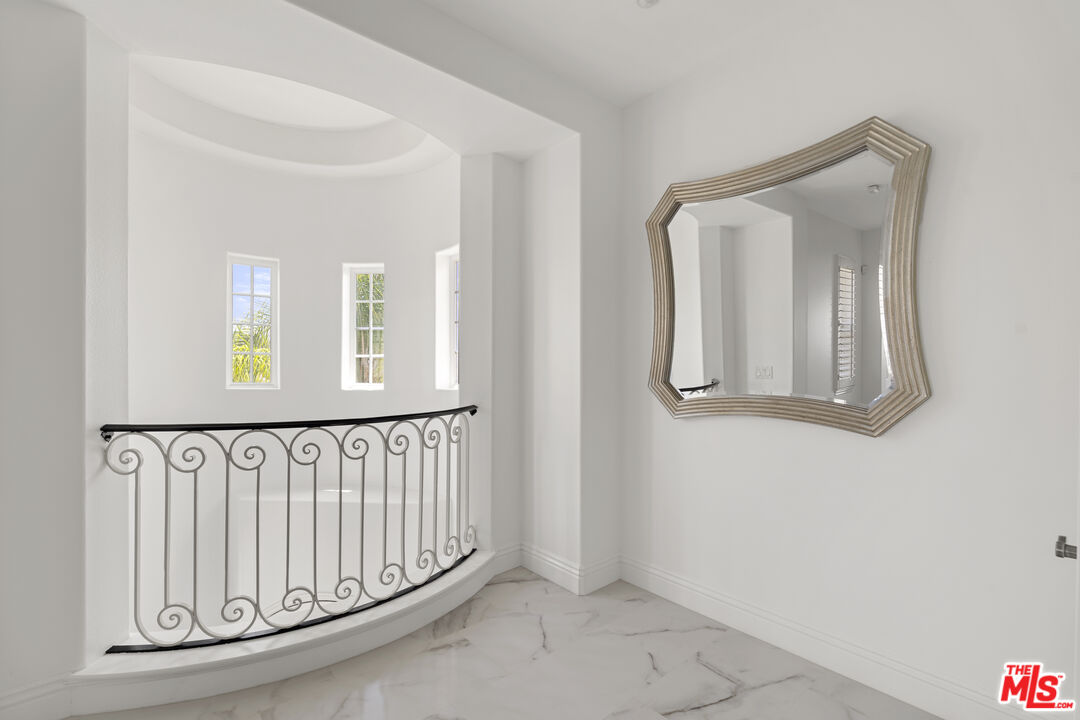 21615 Medina Estates Dr