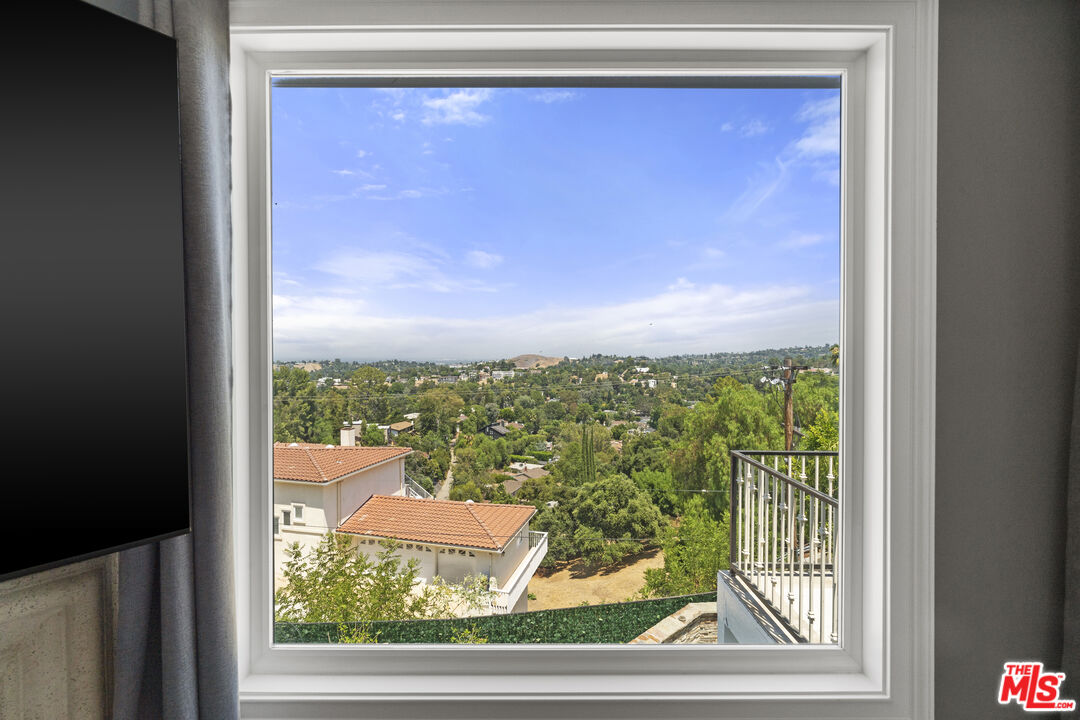 21615 Medina Estates Dr