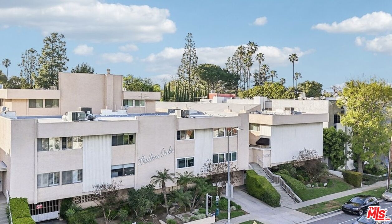5139 Balboa Blvd Unit: 11