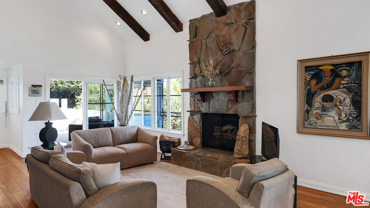 2312 Kimridge Rd