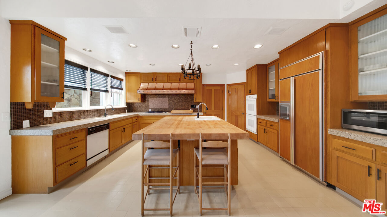 2312 Kimridge Rd