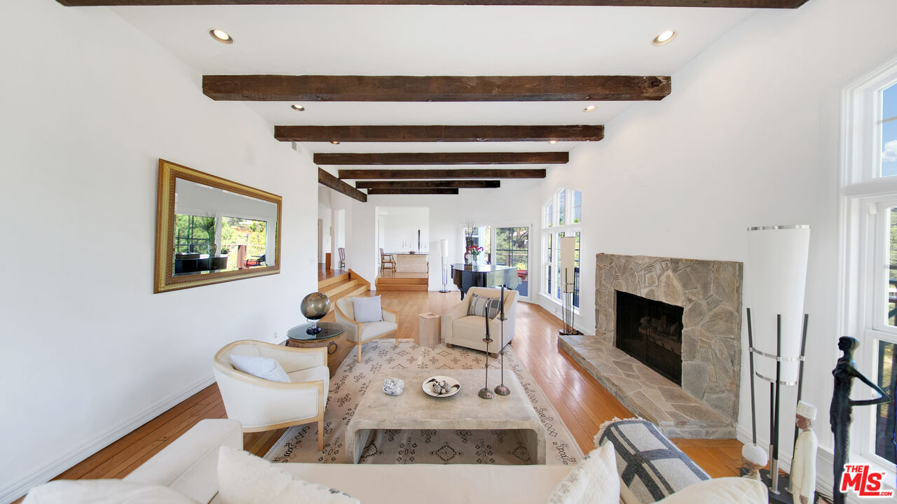 2312 Kimridge Rd