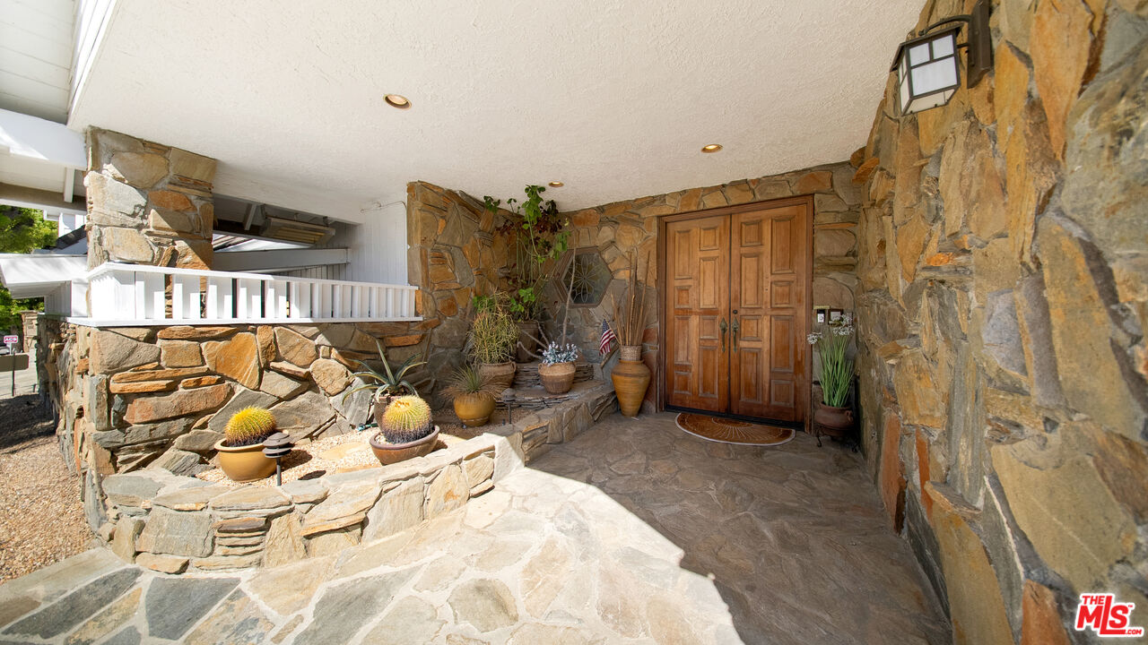 2312 Kimridge Rd