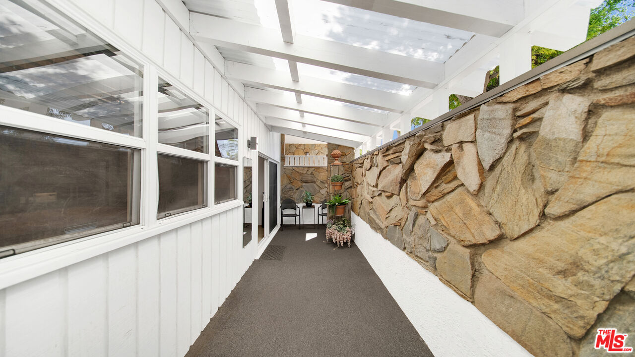 2312 Kimridge Rd