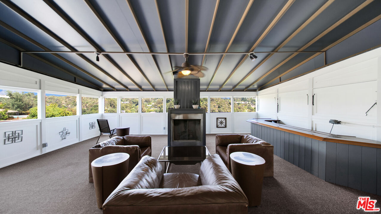 2312 Kimridge Rd
