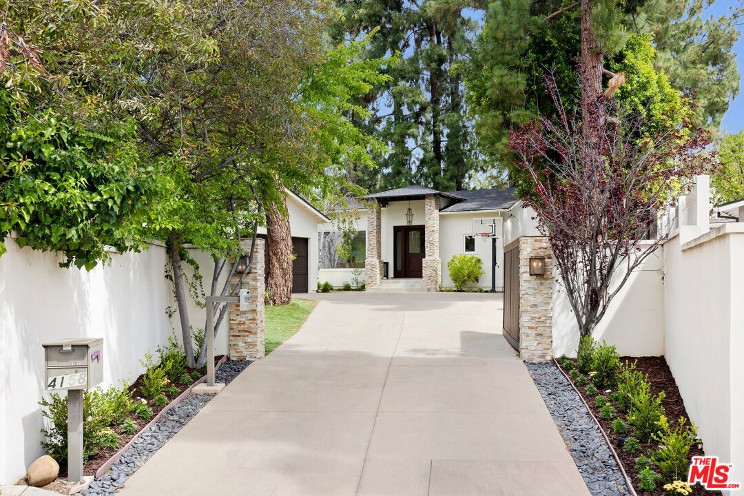 4158 Adlon Pl