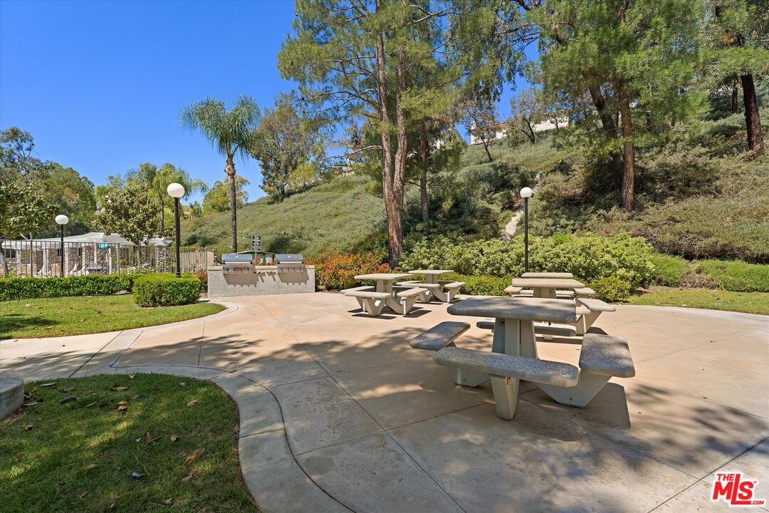 27964 Periwinkle Ln