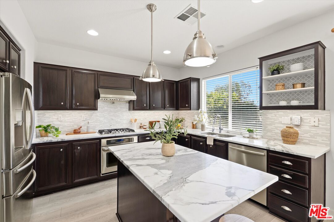 27964 Periwinkle Ln
