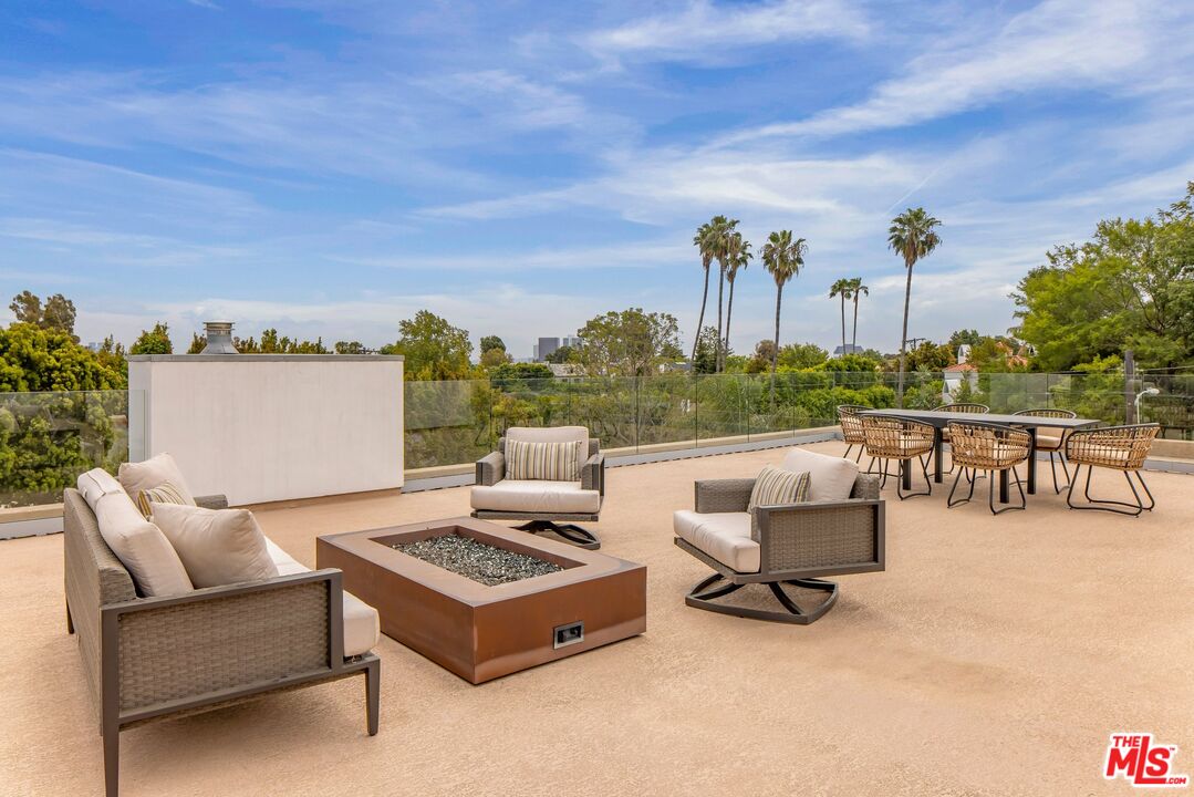 12443 W Sunset Blvd