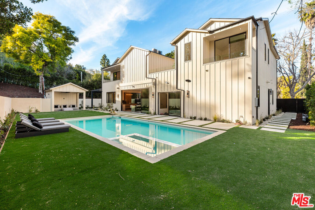 18100 Karen Drive