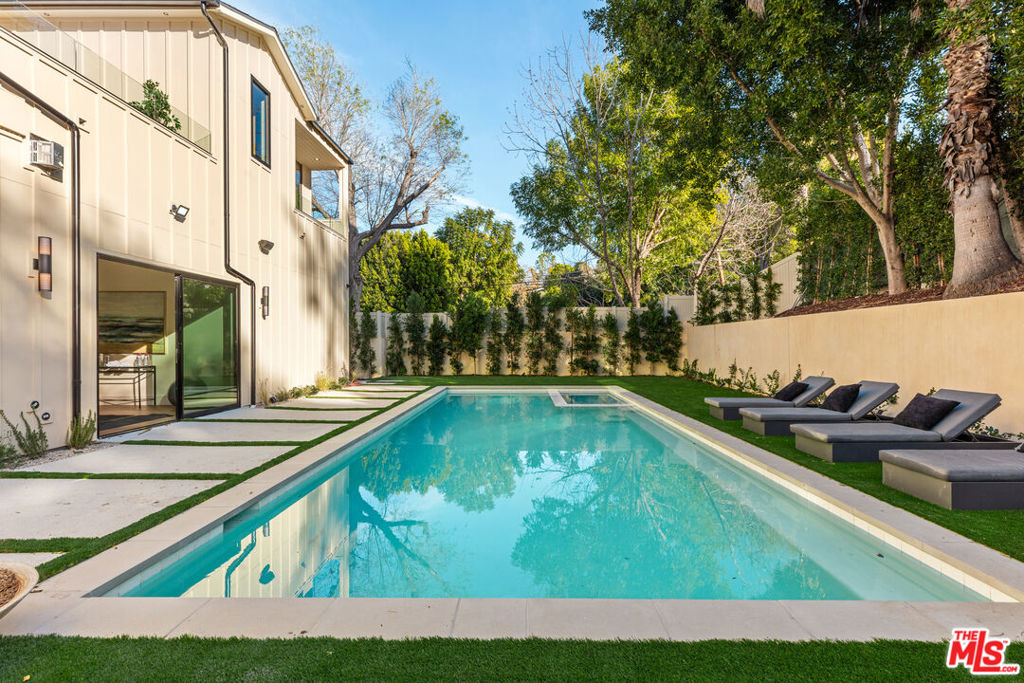 18100 Karen Drive