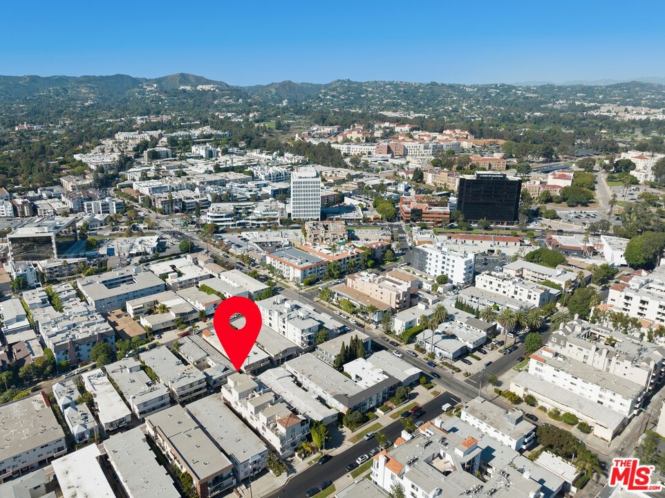 11723 Mayfield Ave Unit: 5