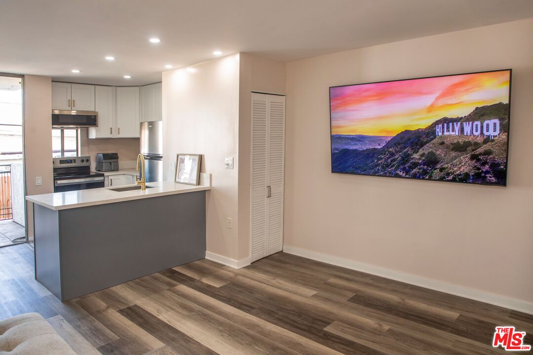 6151 Orange St Unit: 215