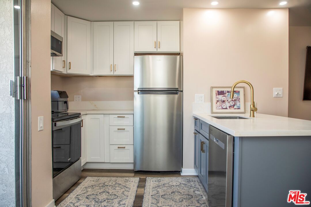 6151 Orange St Unit: 215