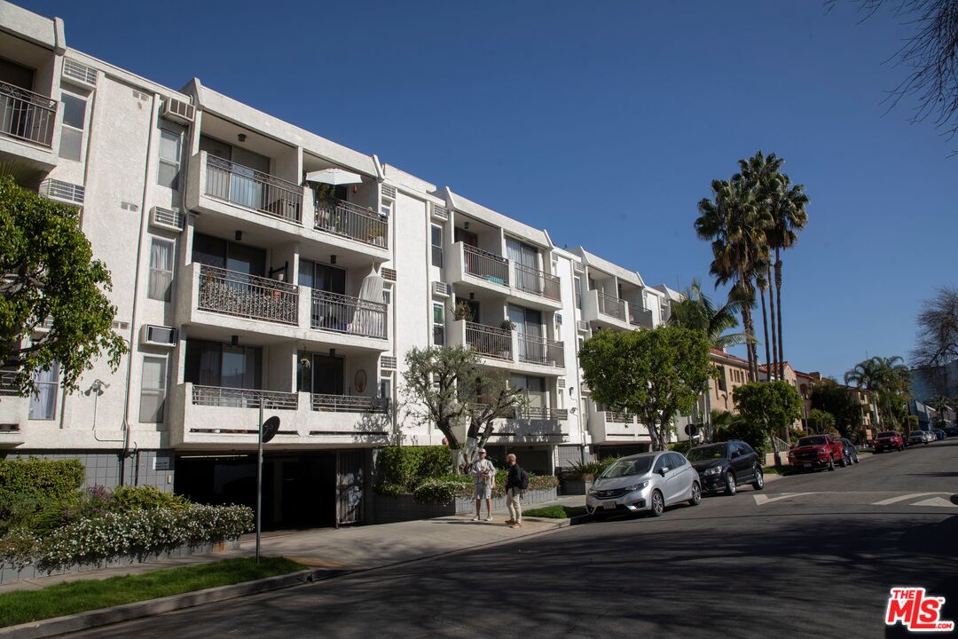 6151 Orange St Unit: 215