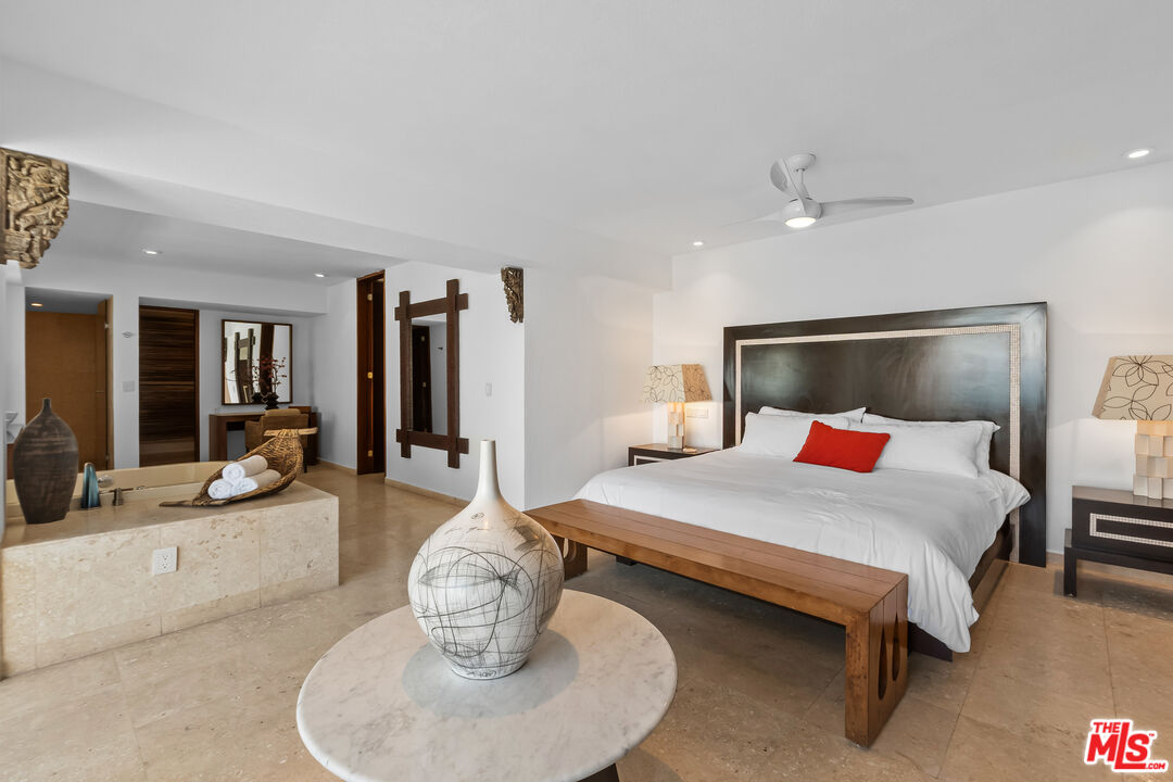 402 Herradura Unit: Mexico