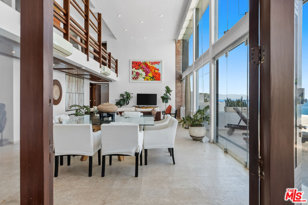 402 Herradura Unit: Mexico