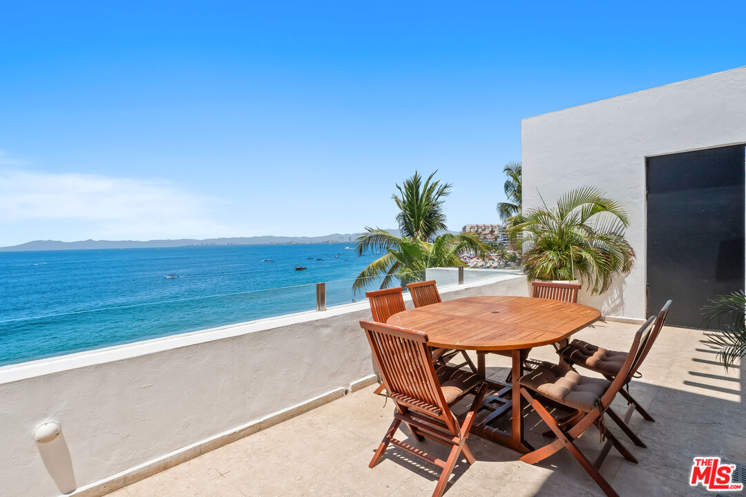 402 Herradura Unit: Mexico