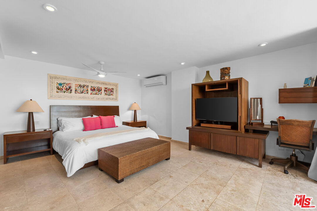 402 Herradura Unit: Mexico