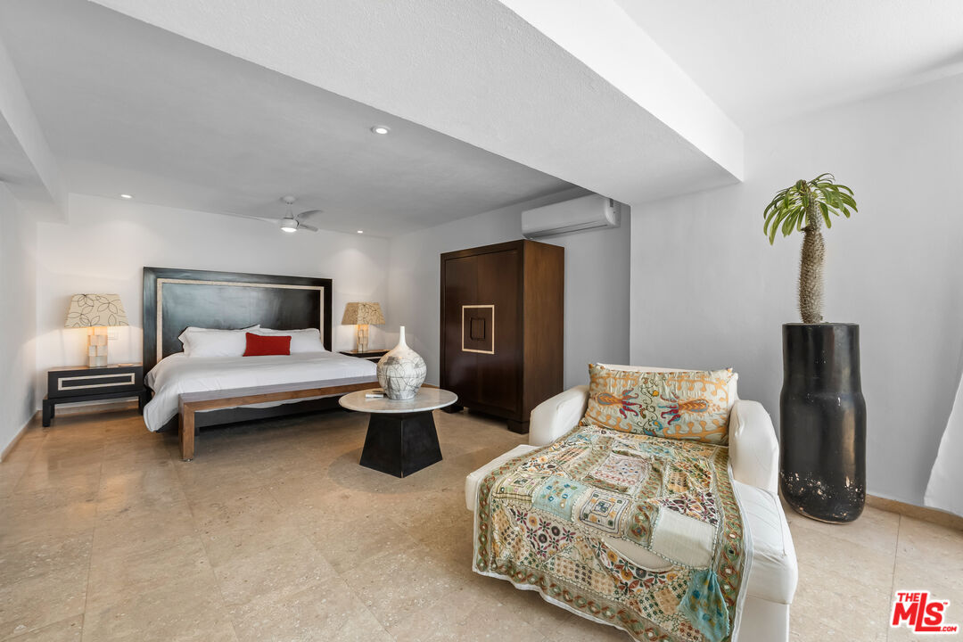 402 Herradura Unit: Mexico