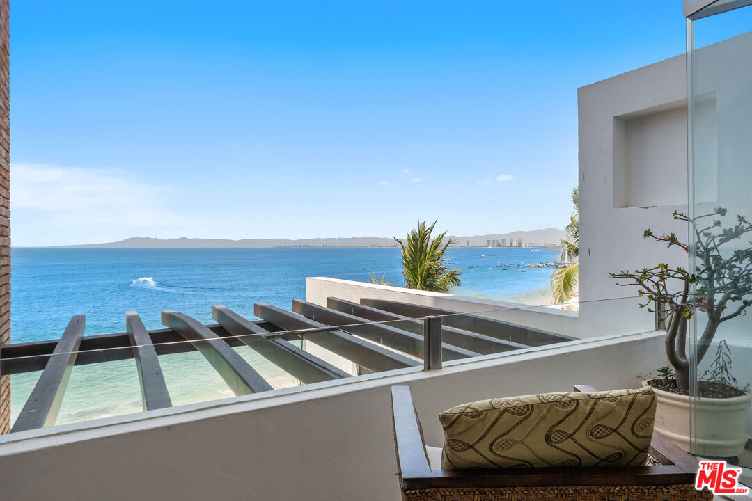 402 Herradura Unit: Mexico