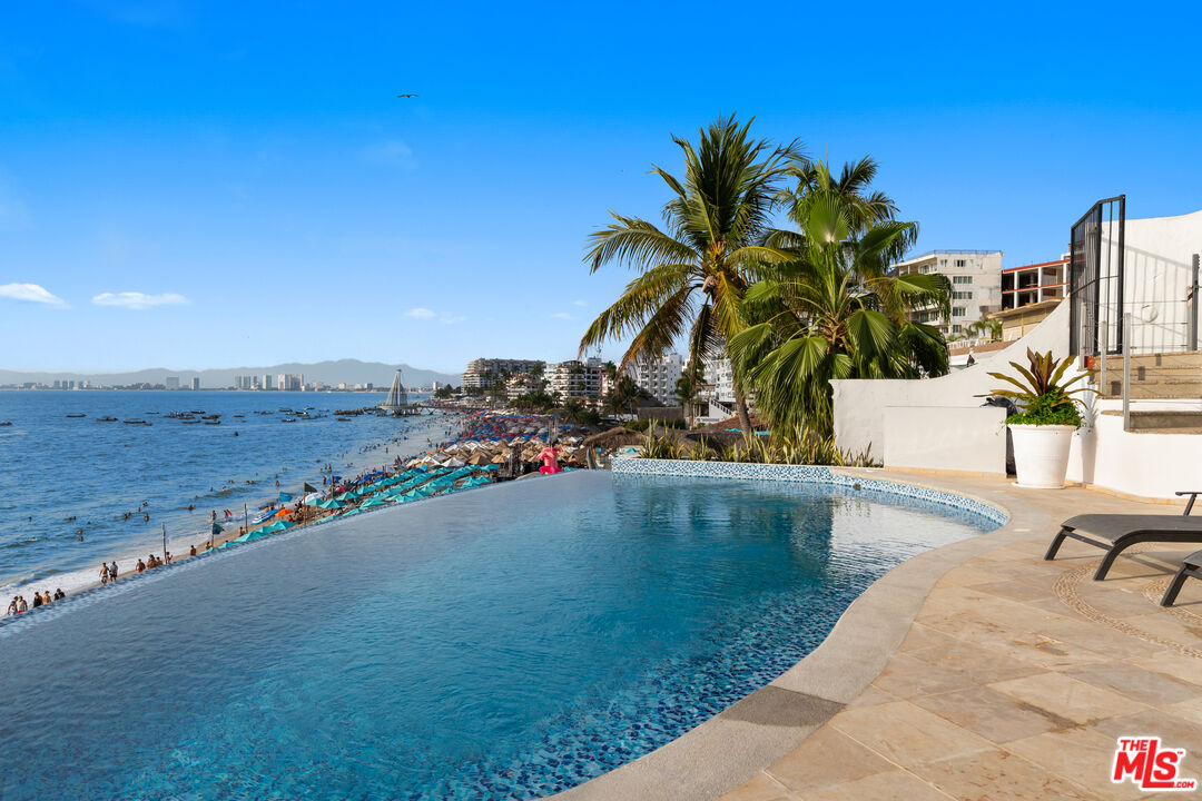 402 Herradura Unit: Mexico