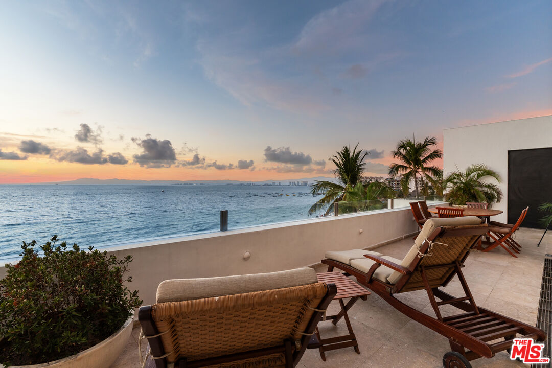 402 Herradura Unit: Mexico