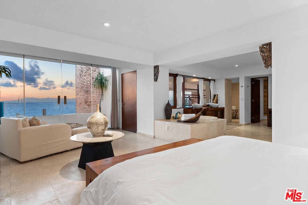 402 Herradura Unit: Mexico