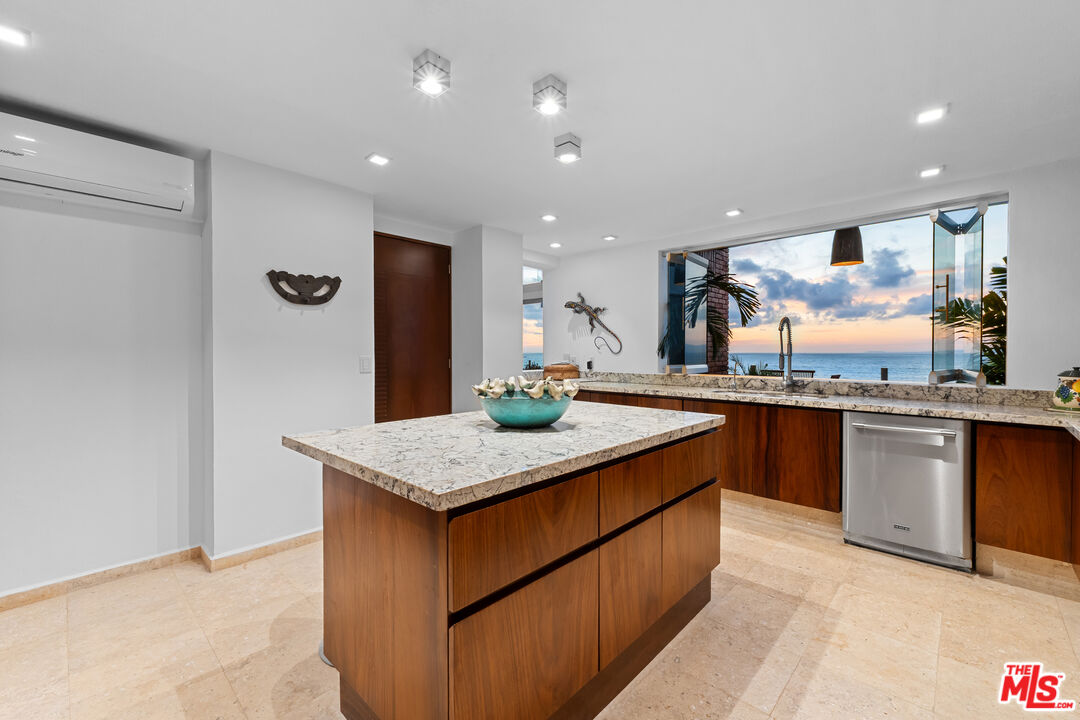 402 Herradura Unit: Mexico