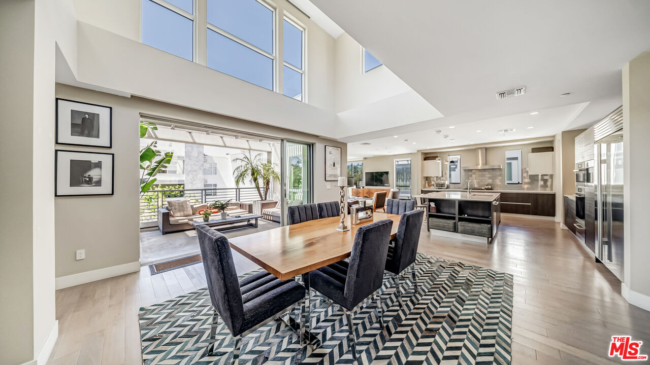 460 N Palm Dr Unit: 506PH