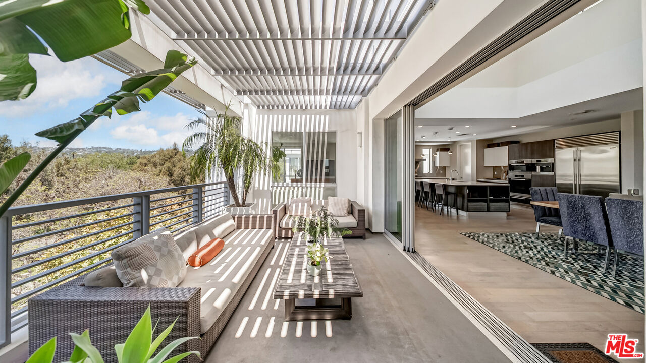 460 N Palm Dr Unit: 506PH