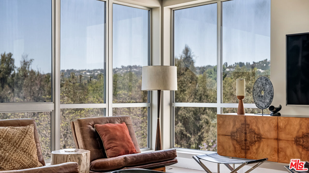 460 N Palm Dr Unit: 506PH