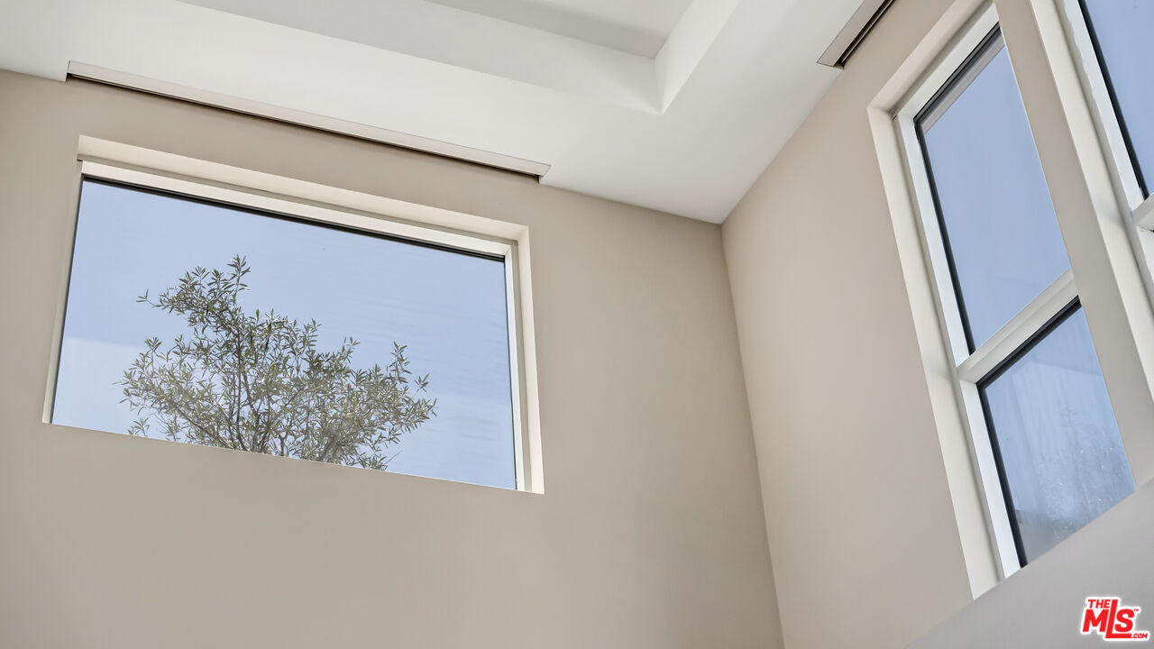 460 N Palm Dr Unit: 506PH